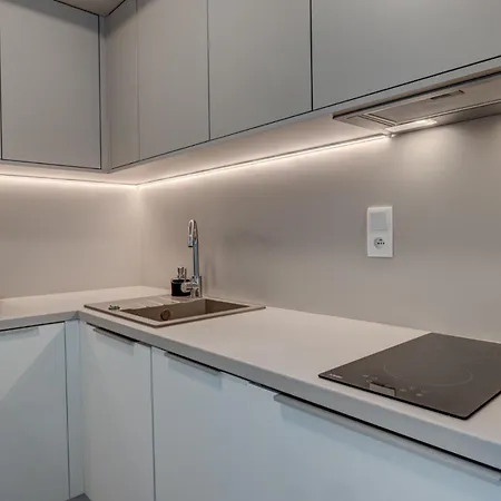 Privilege 米兹多洛杰