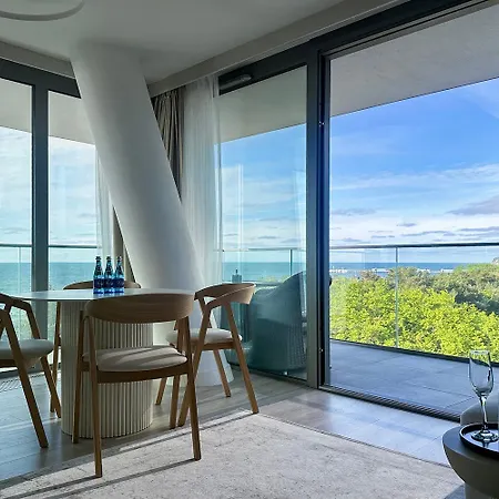 Privilege Apartment *